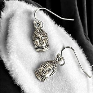 5 For $25💫Small Silver Buddha Dangles Earrings